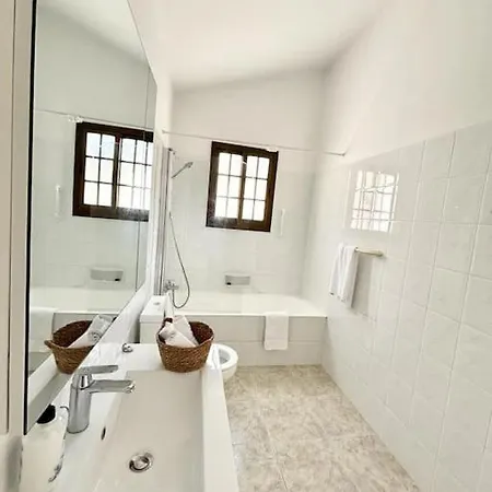 Chara Spectacular Panoramic Views! Villa *