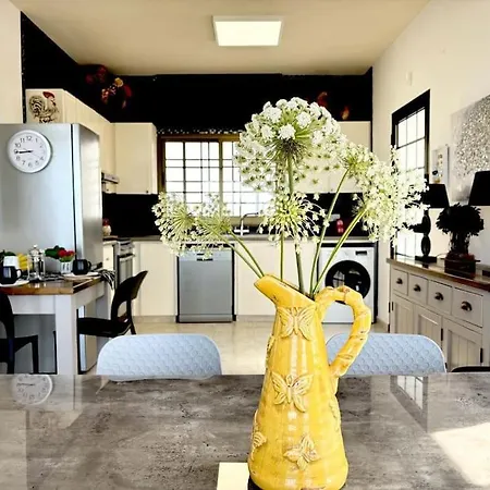 Chara Spectacular Panoramic Views! Villa *