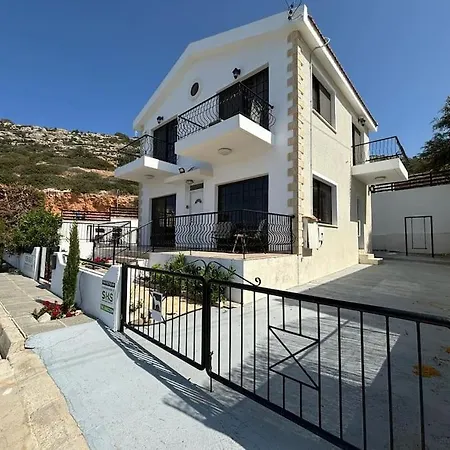 Villa Chara Spectacular Panoramic Views! Peyia