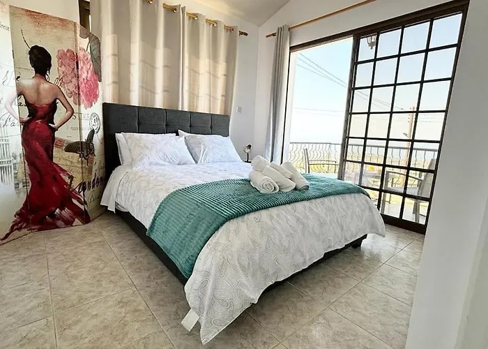 Villa Chara Spectacular Panoramic Views!