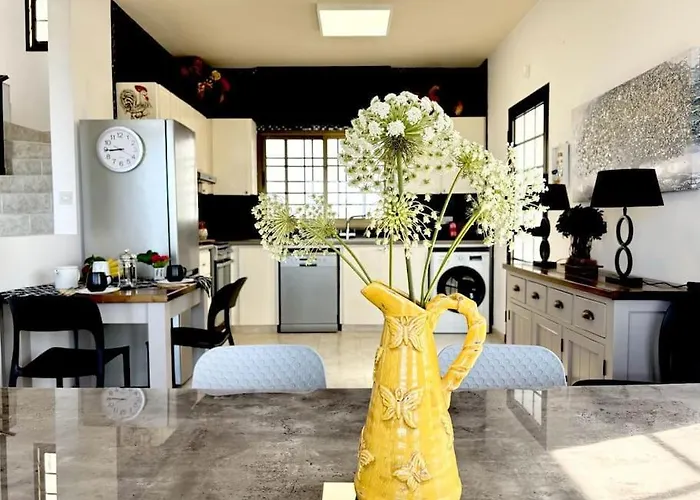 Chara Spectacular Panoramic Views! Вилла *