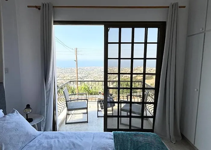 Villa Chara Spectacular Panoramic Views! Peyia